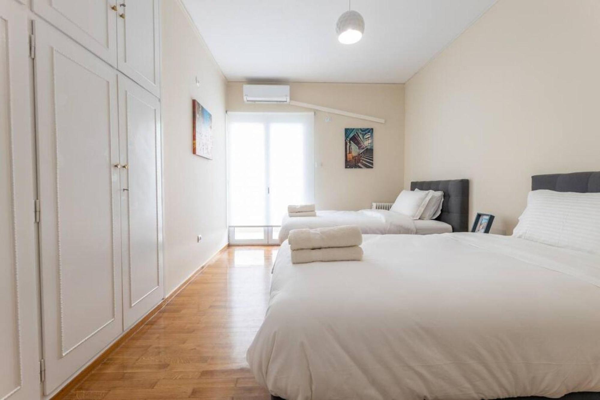 Amfitritis Family Lux Apartment At Palaio Faliro Atenas Exterior foto